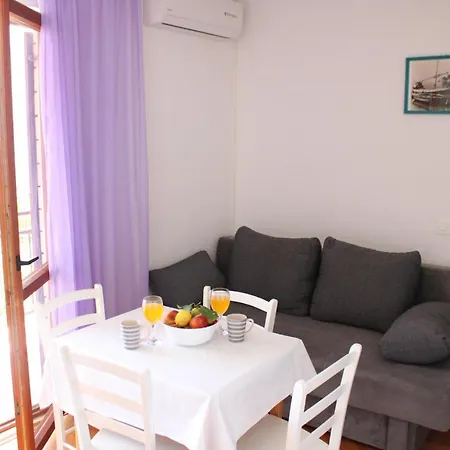Slaven Apartamento Podgora