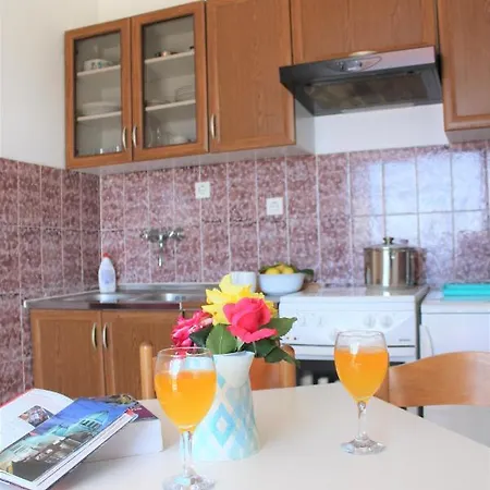 Slaven Apartamento Podgora